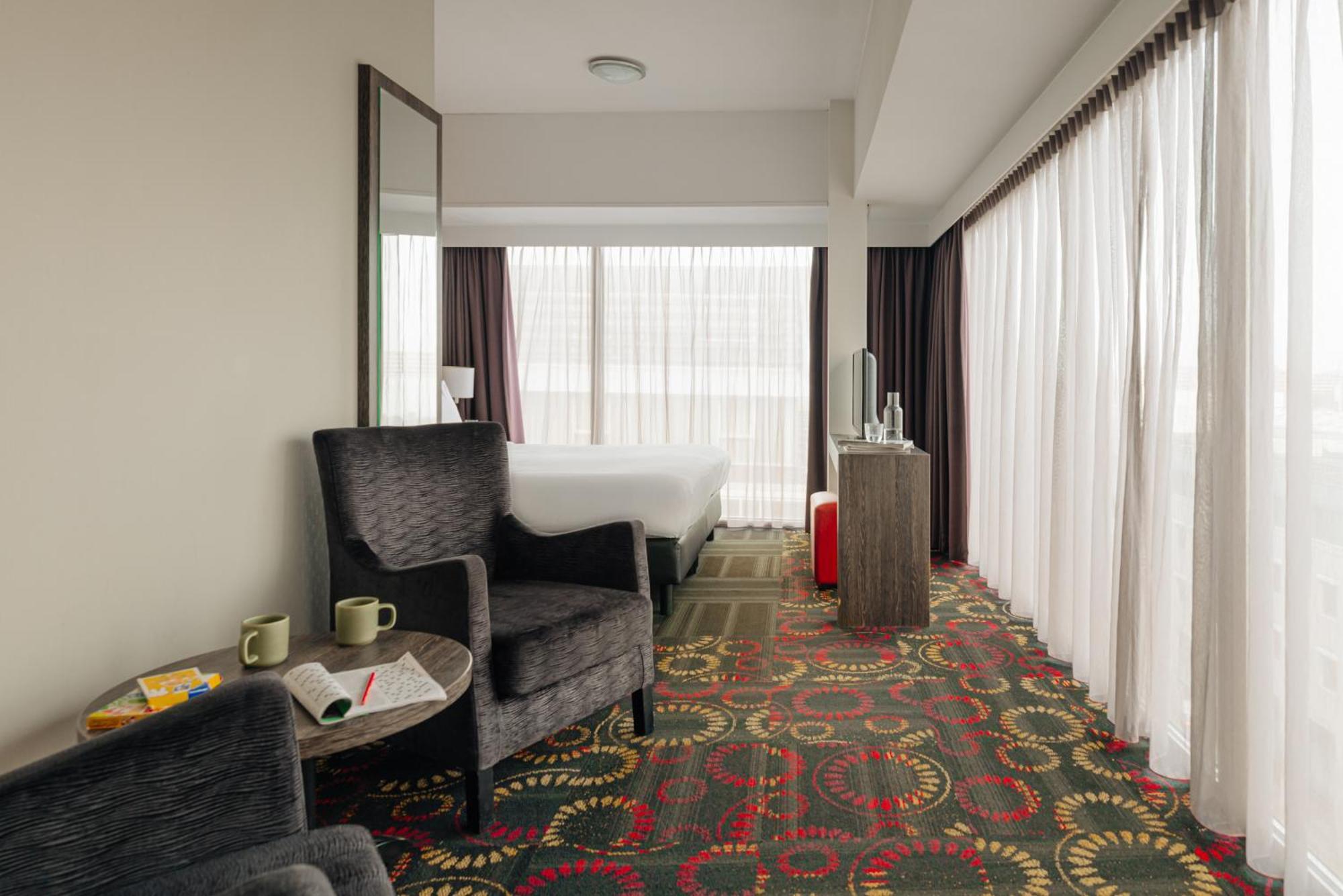 Leonardo Hotel Eindhoven City Center Former Crown Hotel Esterno foto