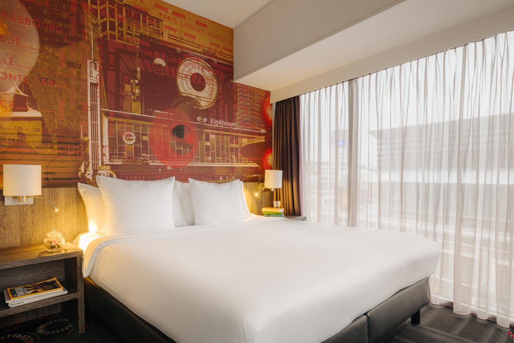 Leonardo Hotel Eindhoven City Center Former Crown Hotel Esterno foto