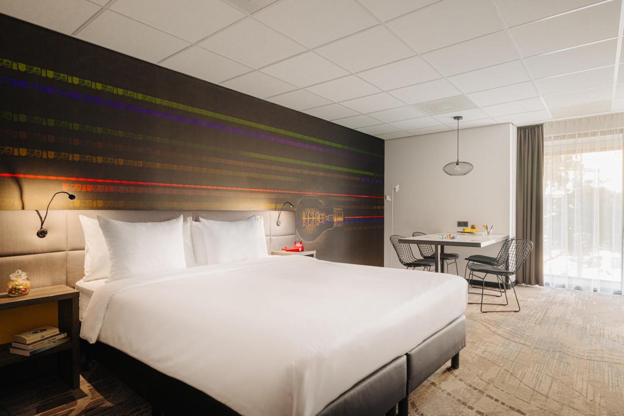 Leonardo Hotel Eindhoven City Center Former Crown Hotel Esterno foto