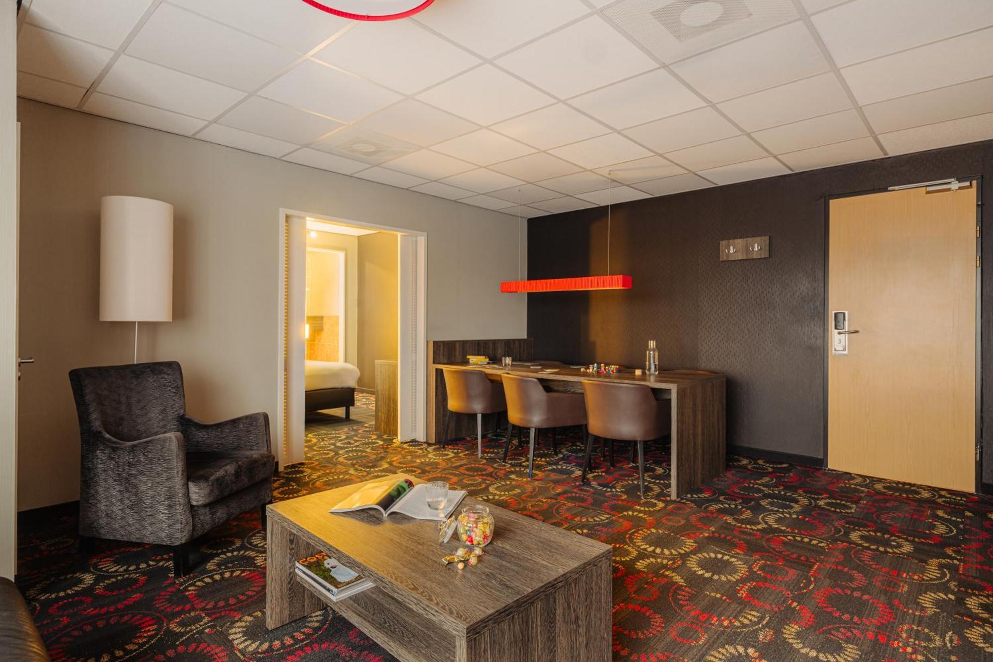 Leonardo Hotel Eindhoven City Center Former Crown Hotel Esterno foto