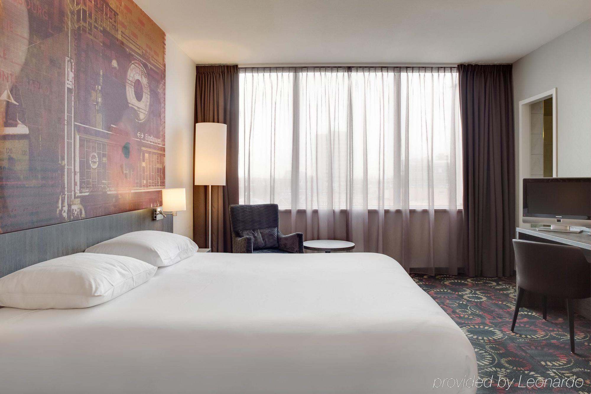 Leonardo Hotel Eindhoven City Center Former Crown Hotel Esterno foto